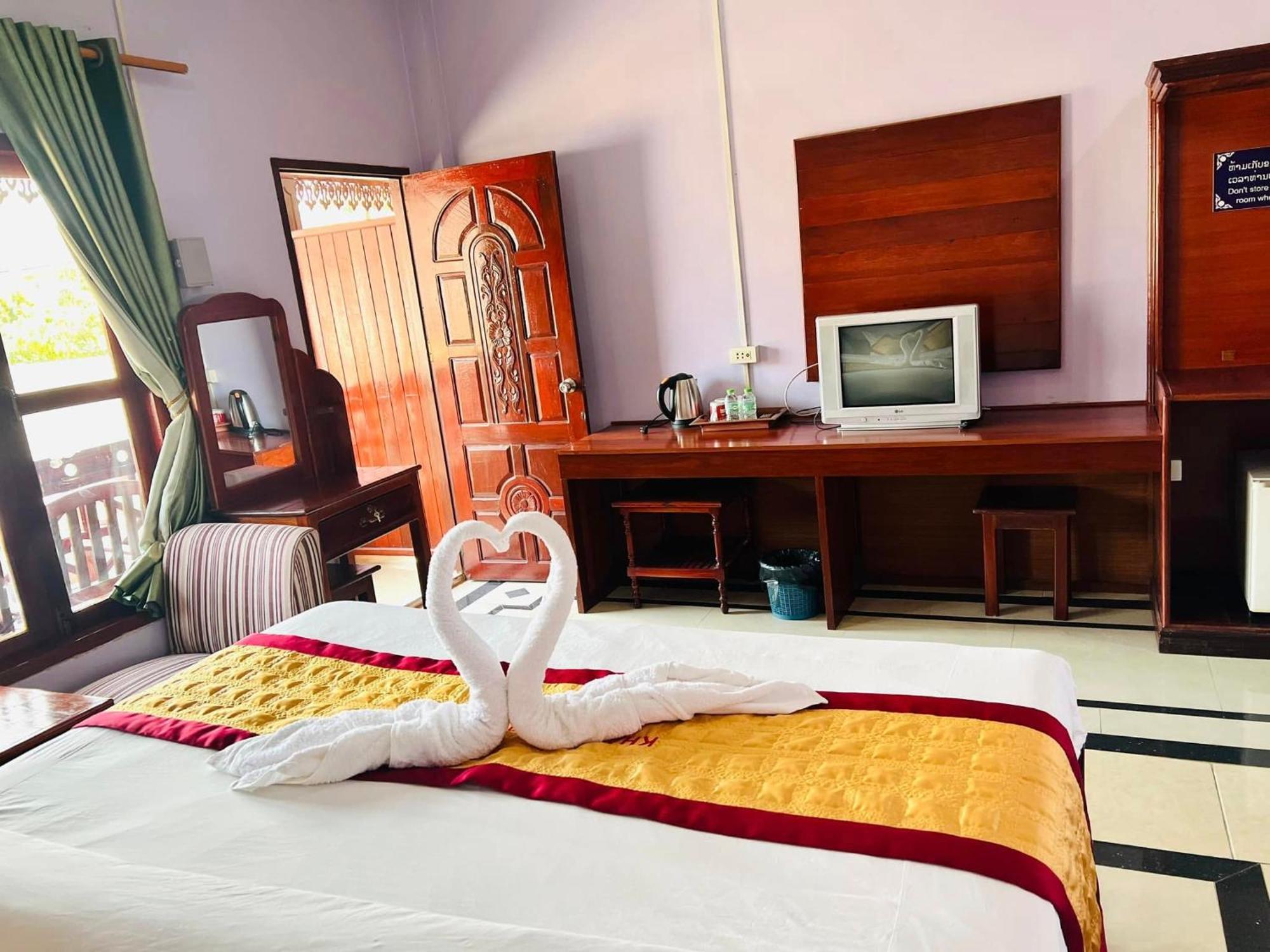 Khampaseuth Hotel Vang Vieng Εξωτερικό φωτογραφία